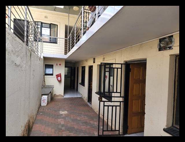 12 BEDROOM HOUSE FOR SALE IN BELLEVUE EAST